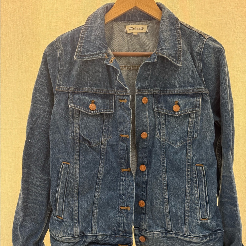 Madewell Indigo Washed Denim Jacket.   Women’s size Large